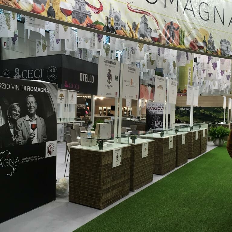 noleggio banchi banco reception degustazione