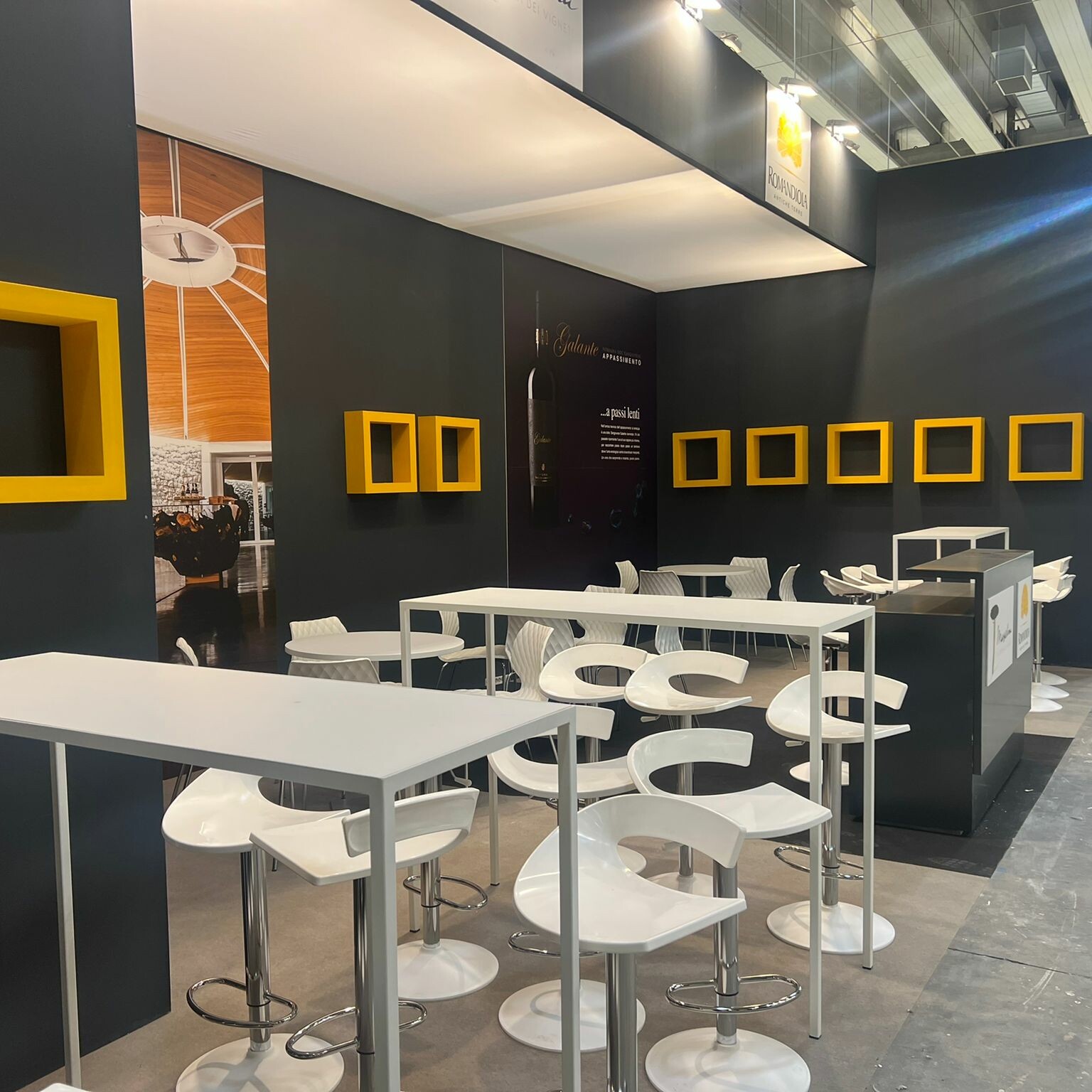 noleggio tavoli sgabelli tavolo alto sgabello swing