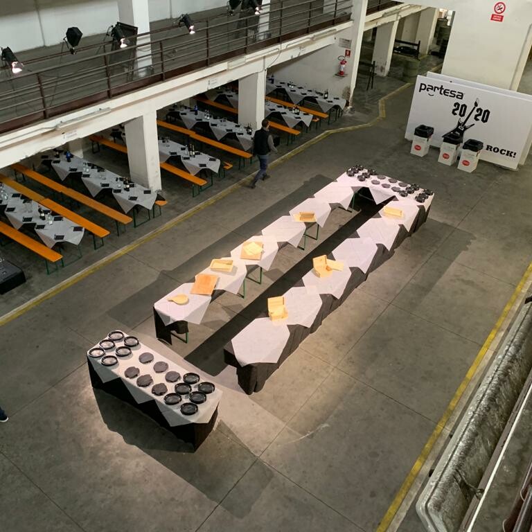 noleggio tavoli tavolo birreria in legno