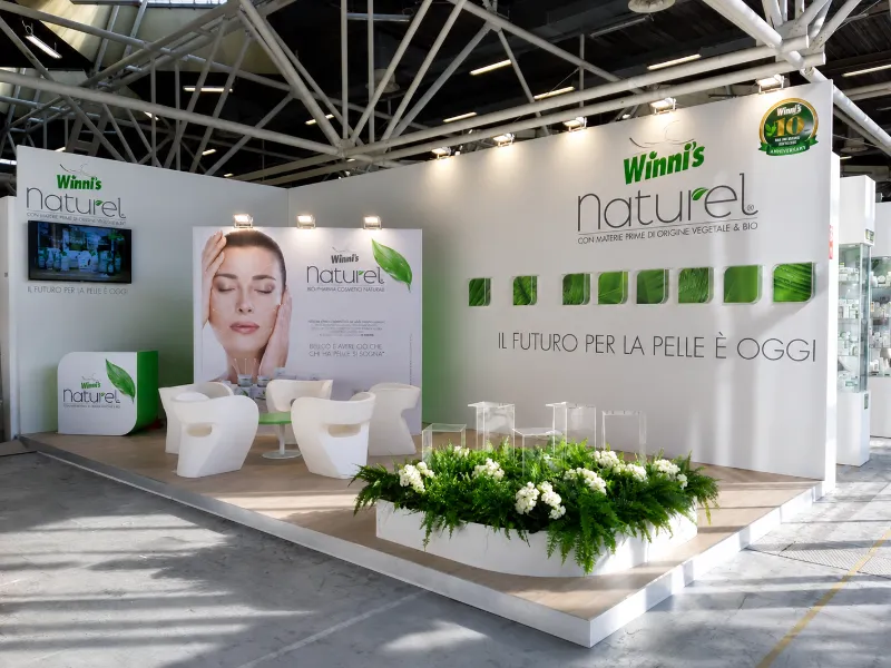 stand-winni-s-con-poltrone-bianche-little-albert
